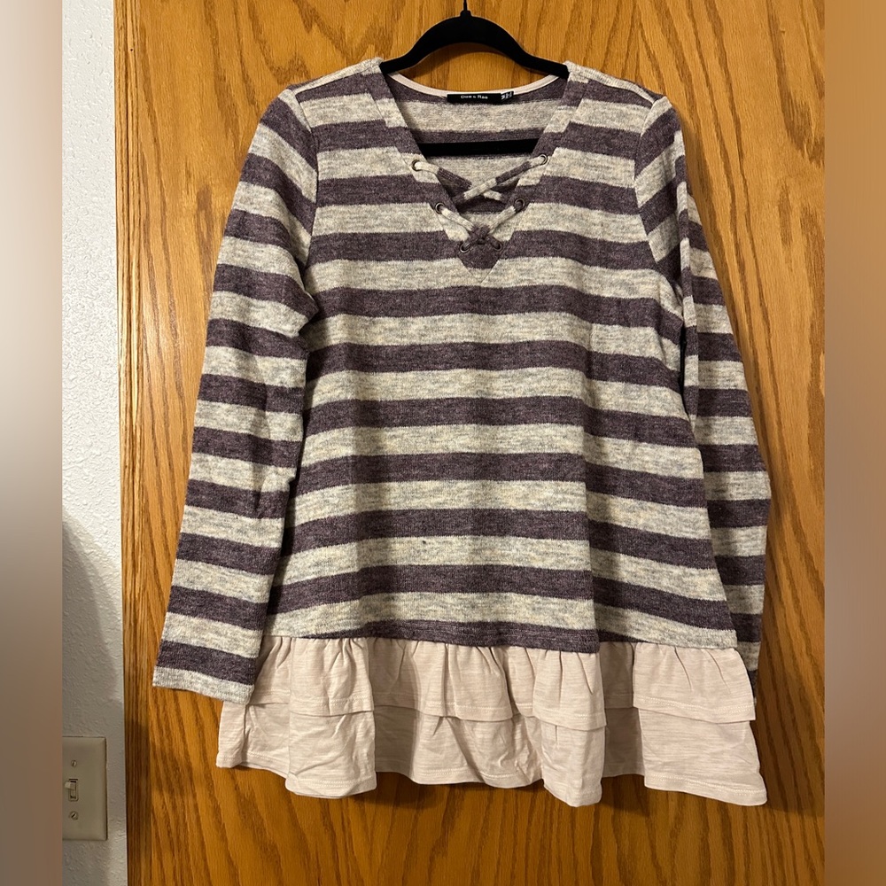 Doe & Rae Long Sleeve Striped Ruffle Bottom Tunic - NWT - Size M